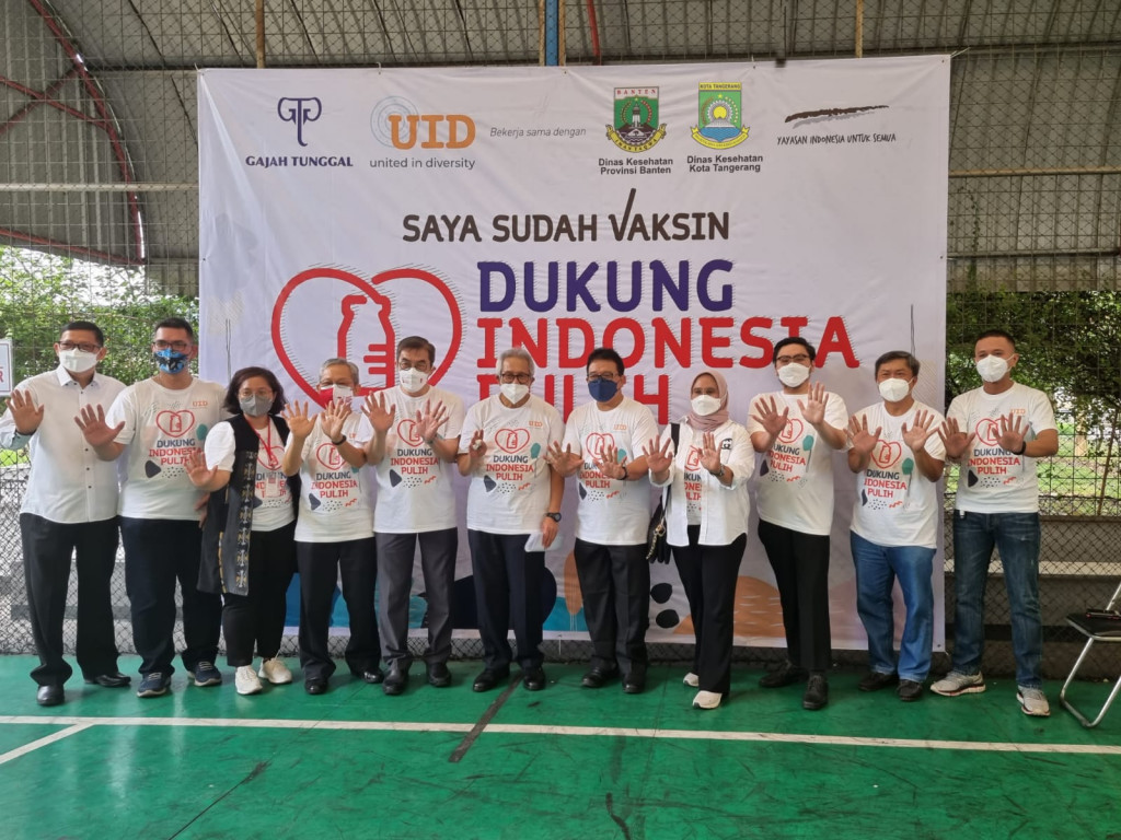 United in Diversity (UID) bersama Gajah Tunggal Group (GTG) mendirikan sentra vaksinasi bagi masyarakat. Istimewa