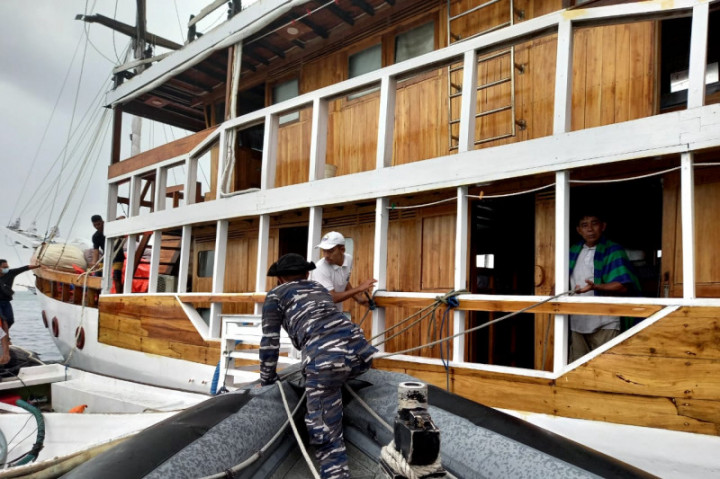 Kebakaran Kapal Pinisi di Labuan Bajo Diduga Berasal dari Genset