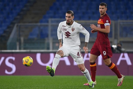 Lyanco Masih Perlu Beradaptasi di Southampton