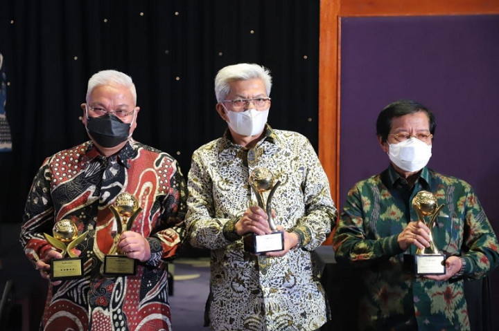 Herman Deru, Gubernur Top Pembina BUMD Terbaik 2021