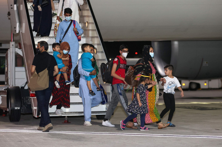 Perdana Sejak AS Pergi, Lebih dari 100 Orang Dievakuasi dari Afghanistan