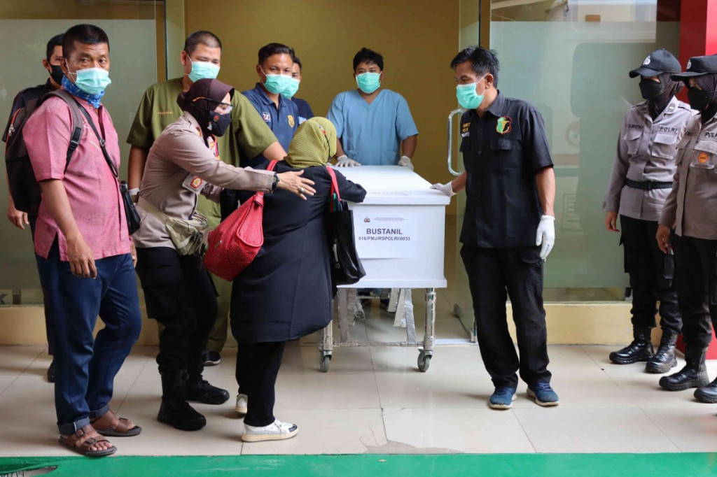 3 Foto Terpopuler: Jenazah Korban Kebakaran Lapas Diserahkan hingga Demo Pro Taliban