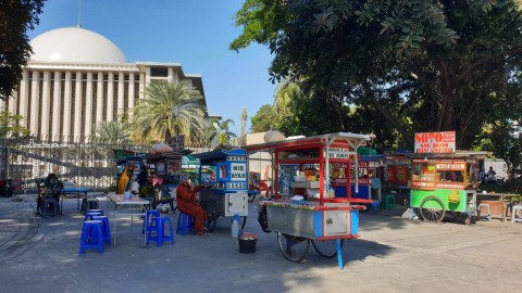 Medan Jadi Kota Perdana Penyaluran Bantuan Tunai untuk PKL dan Pemilik Warung