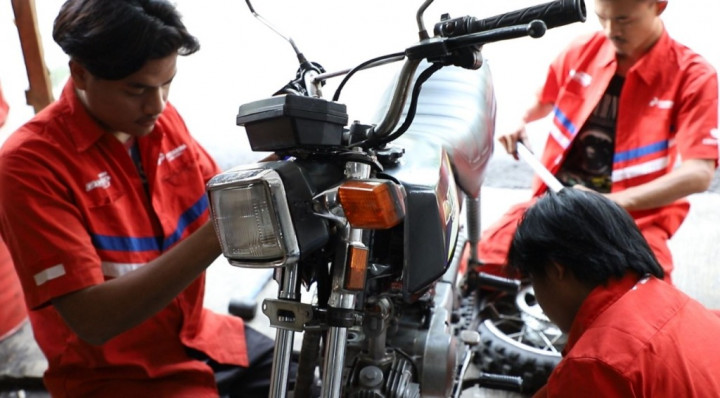 Motor Klasik Dikasih Oli Sintetik, Aman Gak?