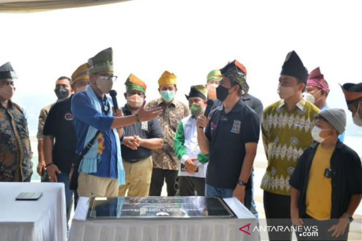 Menparekraf Jadi Harapan Emak-emak Pelaku UMKM di Kampar