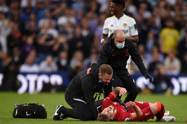 Cedera Horor Elliott Bayangi Kemenangan Liverpool Atas Leeds