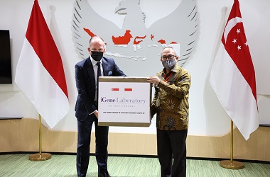 Pebisnis Singapura Donasikan 25 Ribu Alat Tes PCR untuk Indonesia