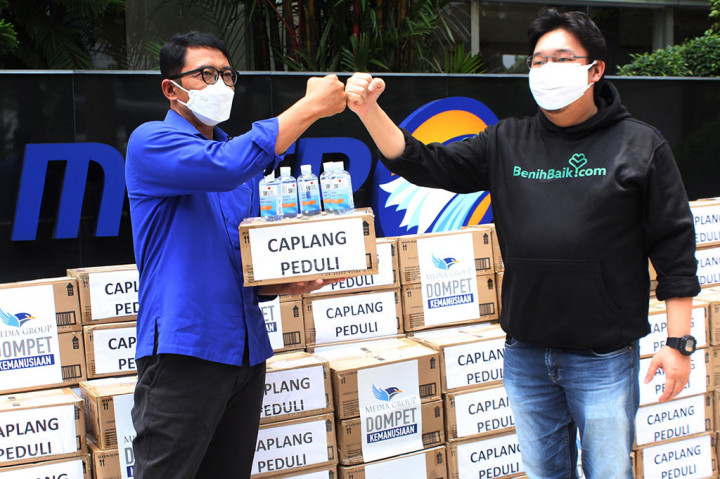 DKMG dan BenihBaik Salurkan Donasi dari Cap Lang