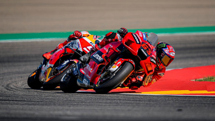 Dibikin Frustasi Bagnaia, Marquez: Dia Lebih Cepat Ketimbang Dovizioso