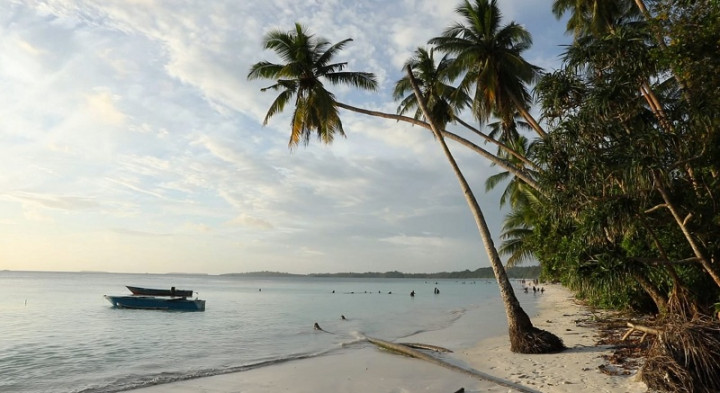 Pantai Ngurbolat, Surga Kecil di Maluku Tenggara