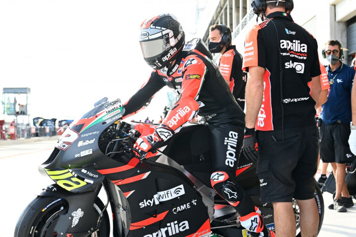 Debutnya Bersama Aprilia Banjir Cibiran, Ini Jawaban Vinales