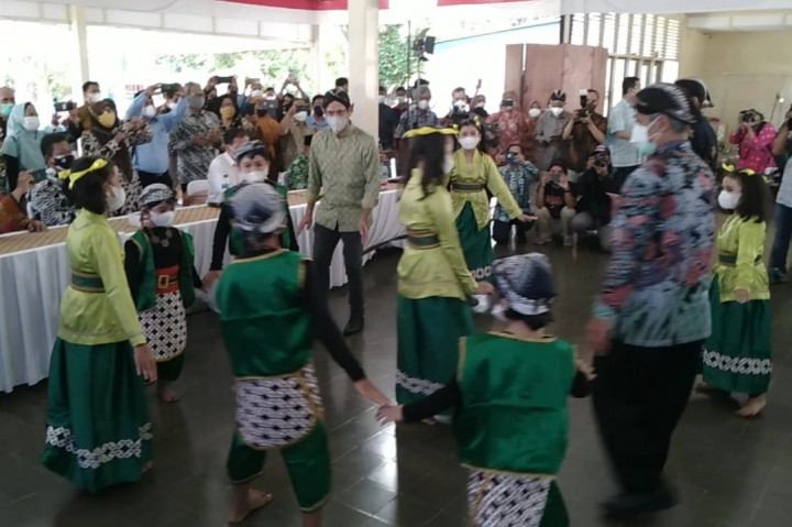 Nadiem Fokus Kembalikan Anak Tatap Muka di Sekolah