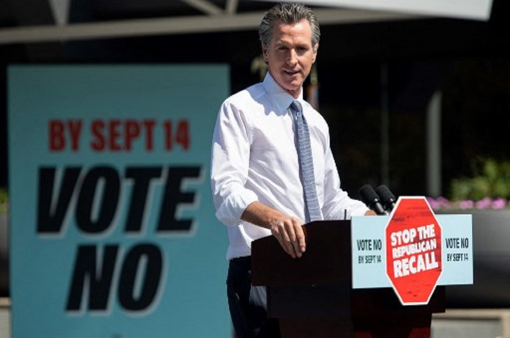 Gubernur California Gavin Newsom dalam sebuah acara di San Leandro, 8 September 2021. (SAUL LOEB / AFP)