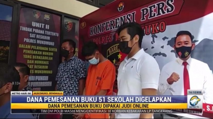 Duh! Uang Belanja Buku Pelajaran Senilai Rp 1 Miliar Dipakai untuk Judi <i>Online</i>