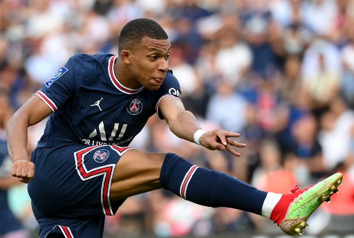 Tersinggung dengan Tawaran Madrid, PSG Bertekad Pertahankan Mbappe