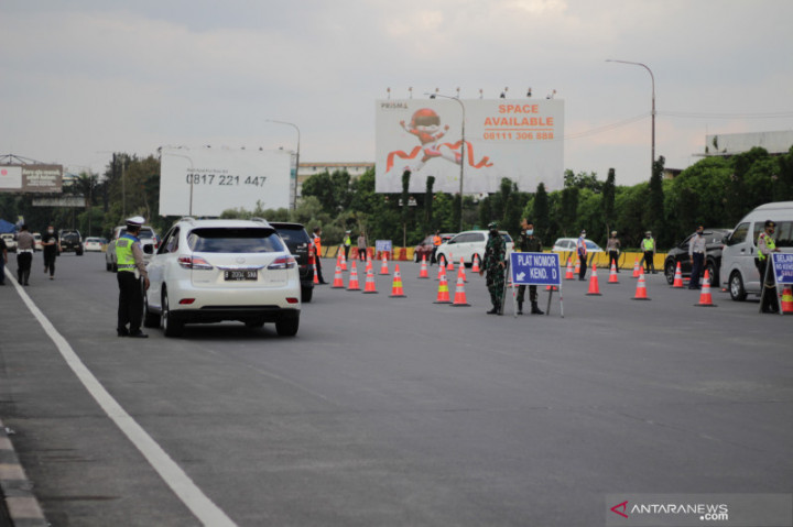 Pekan Ketiga Ganjil Genap, 650 Kendaraan Luar Kota Bandung Diputar Arah