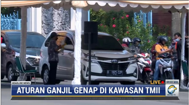 Ganjil-Genap Berlaku di TMII, Pengunjung Tetap Ramai