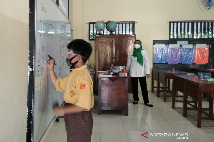 Bupati Kudus Minta Sekolah Tetap Disiplin Prokes