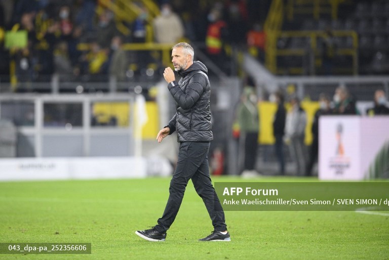 Pelatih Borussia Dortmund, Marco Rose (AFP/Anke Waelischmiller)