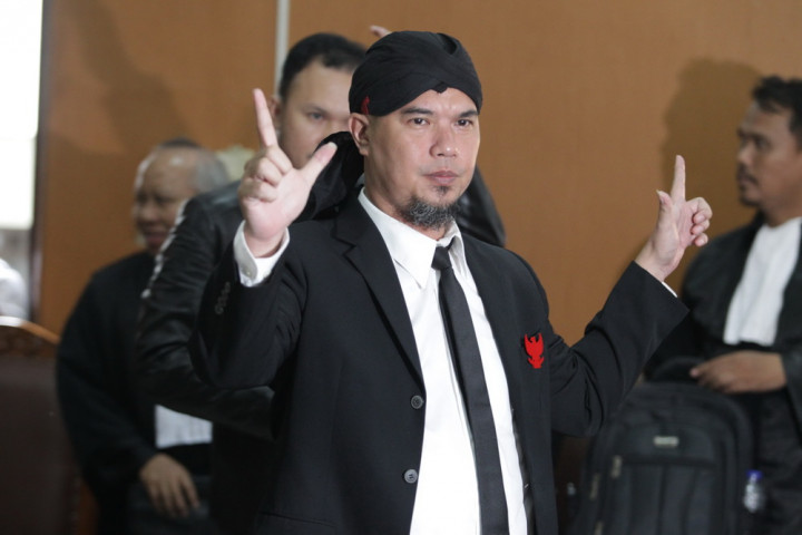 Cerita Ahmad Dhani Ribut dengan Vokalis Band Terkenal: Saya Tonjok Tiga Kali