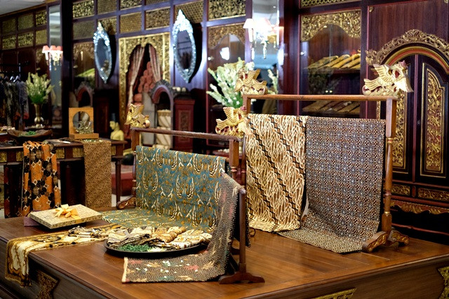 Peringati Hari Batik Nasional, Pullman Ciawi Gandeng Batik Danar Hadi