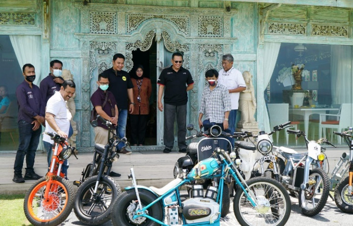 Gunakan Motor Listrik Bisa Bantu Negara