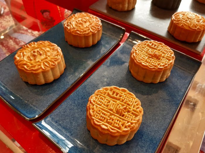 Varian Mooncake di Pearl Chinese Restaurant, JW Marriott Hotel. MI/ Rizky Noor Alam