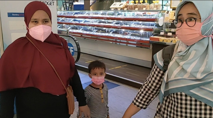 Orang Tua Mulai Bawa Anak Jalan-jalan ke Mal