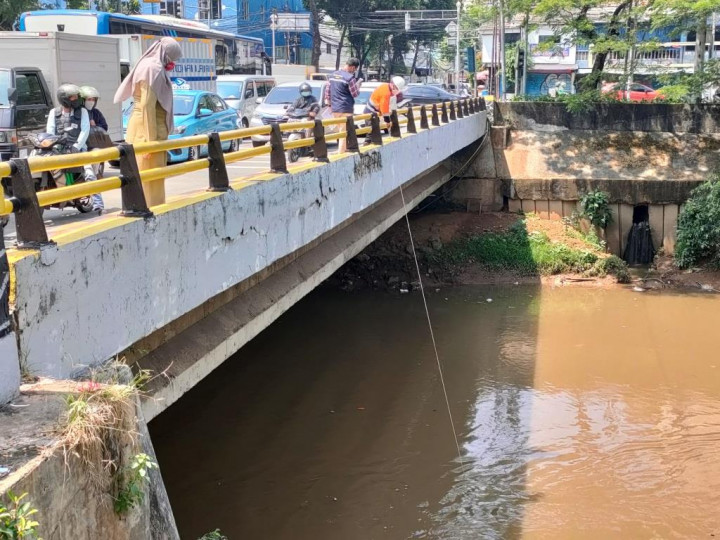 Bakteri Koli Tinja Cemari 120 Titik Kali di DKI Jakarta
