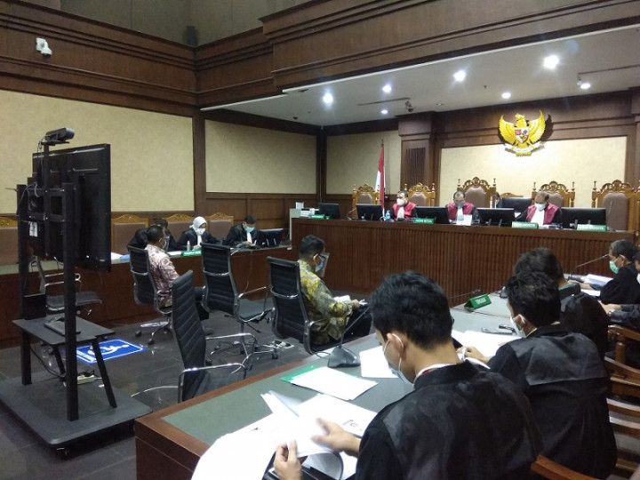 Angin Prayitno Didakwa Menerima Suap Rekayasa Pajak Rp57,1 Miliar