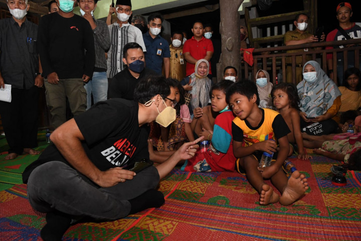 Nadiem Tengok Pendidikan Suku Anak Dalam di Jambi