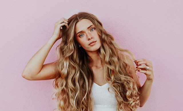 Rambut Rontok Usai Melahirkan? Ikuti 5 Cara Percepat Proses Pertumbuhannya