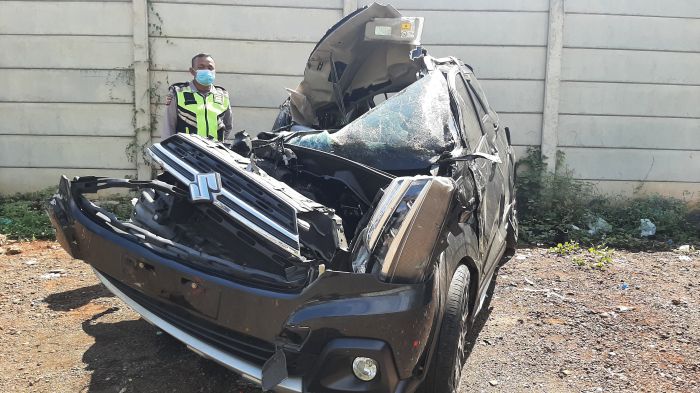 Kronologi Kecelakaan Maut Minibus vs Truk di Tol Cipali