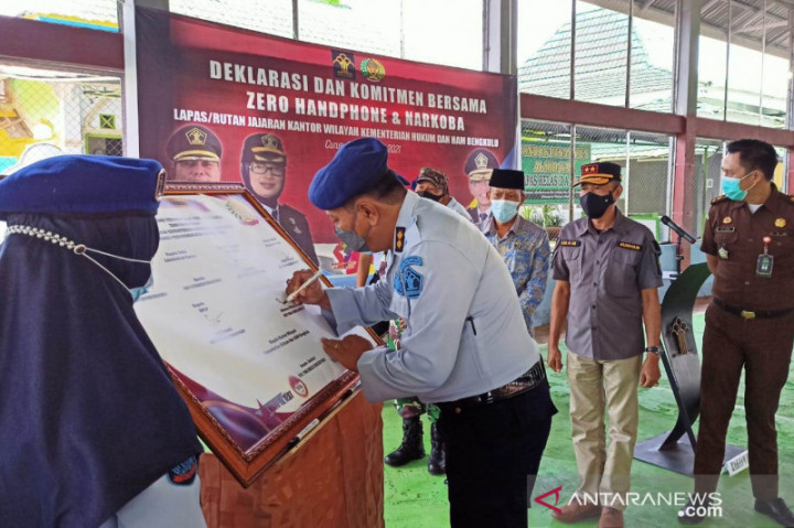 Ribuan Ponsel Ditemukan di Lapas Curup Bengkulu
