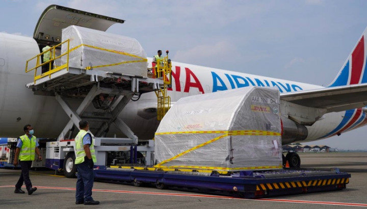 Komitmen Donasi Vaksin AS Capai 1,1 Miliar, 871.650 Dosis Tiba di Jakarta