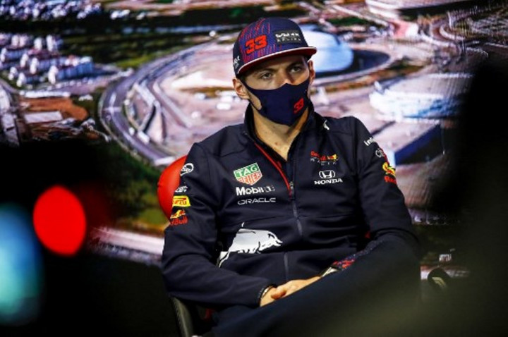 Max Verstappen Balas Sindir Lewis Hamilton