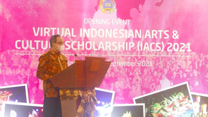 46 Pemuda Asing Belajar Seni dan Budaya Indonesia Secara Virtual