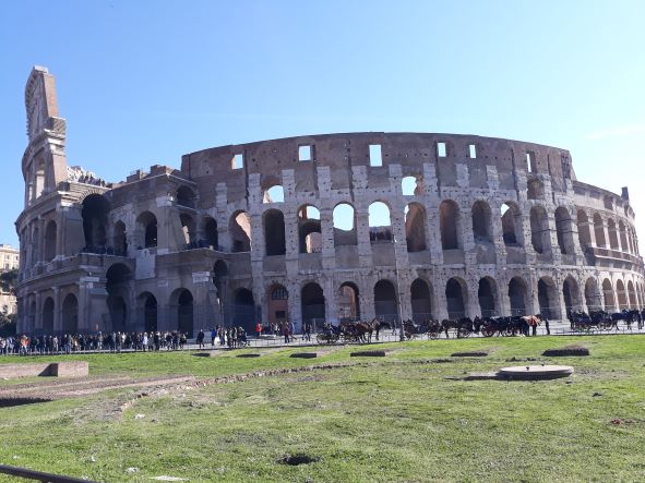 Colosseum, salah satu ikon bersejarah yang terletak di Roma, Italia. Foto: Istimewa