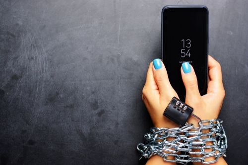 Ilustrasi handphone. Shutterstock