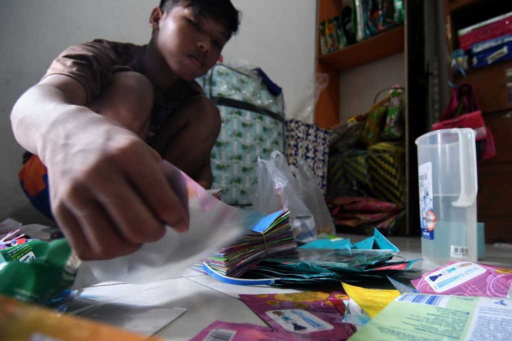 Ilustrasi daur ulang plastik. Foto: dok MI/Andri Widiyanto.
