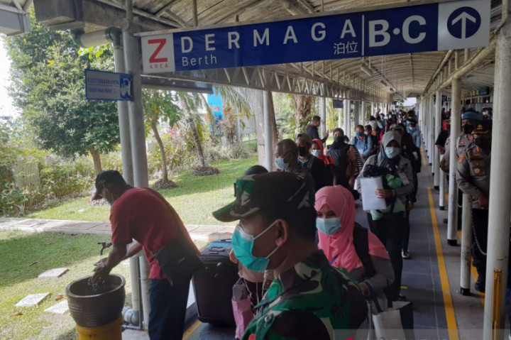 10% PMI Tiba di Batam Positif Covid-19