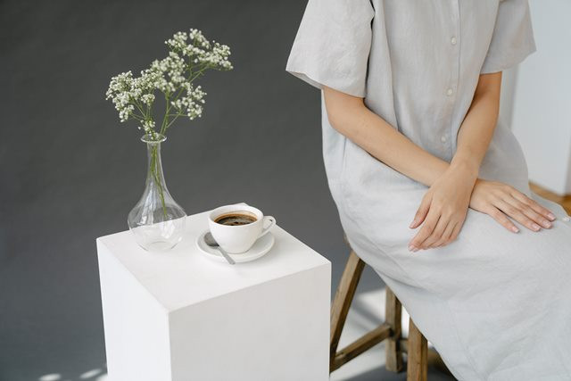 Ini tiga trik menghilangkan noda teh dan kopi di mug kamu. (Foto: Ilustrasi/Pexels.com)