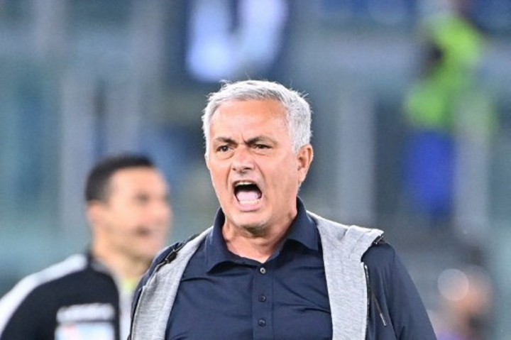 AS Roma Kalah dari Lazio, Mourinho Salahkan Wasit dan VAR