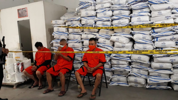 Pabrik Ilegal di Yogyakarta Produksi Ratusan Juta Butir Obat Perbulan