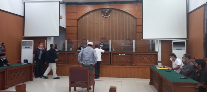 Hakim Kabulkan Pencabutan Praperadilan Yahya Waloni