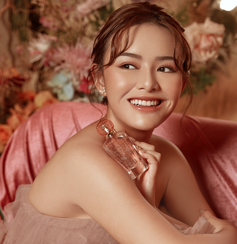 Ini Aroma Parfum dengan Butiran Gliter Kesukaan Amanda Manopo