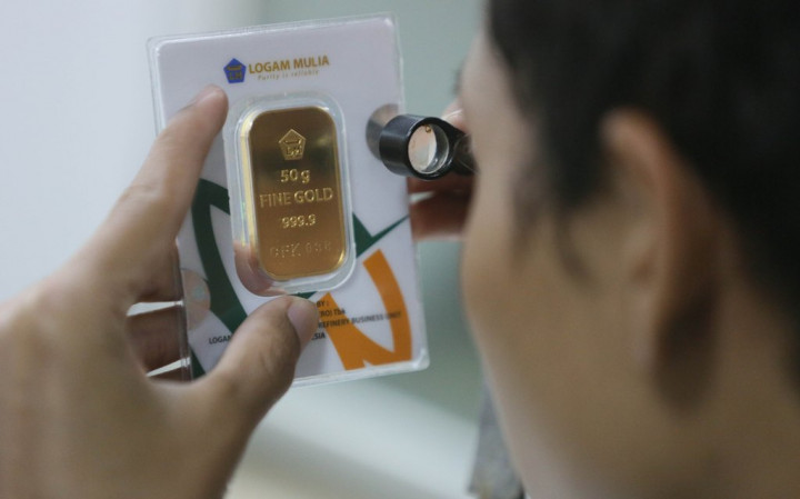 Harga Emas Antam Terkikis Jadi Rp913 Ribu/Gram