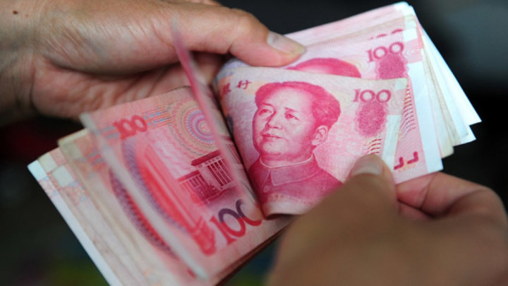 Putar Arah, Yuan Digilas Dolar AS