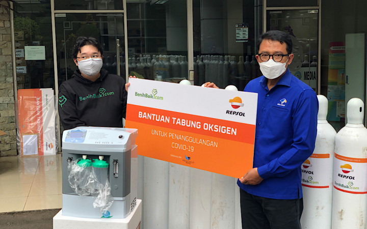 Tokopedia-Repsol Sakakemang B.V Salurkan Bantuan Tabung Oksigen Melalui DKMG