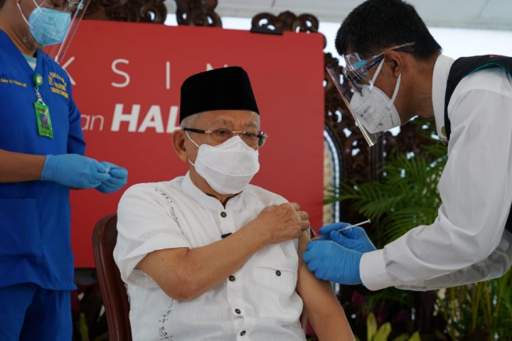 VP Ma'ruf Visits Bandung to Observe Covid-19 Vaccination